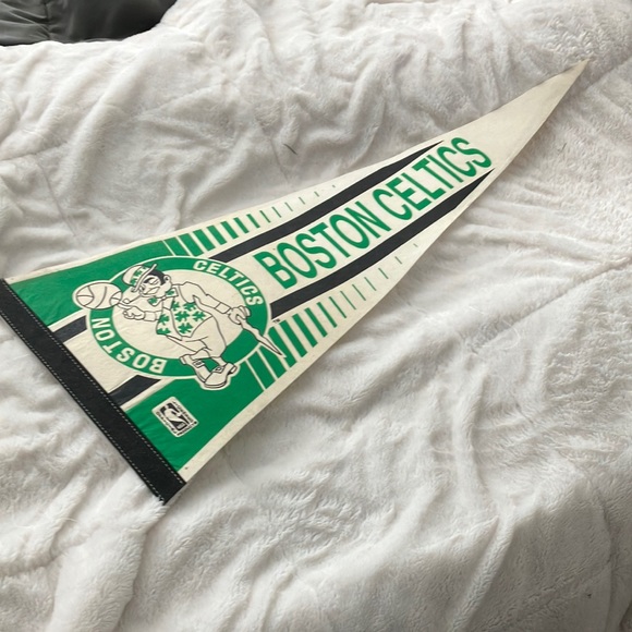 Vintage Boston Celtics pennant - Picture 1 of 4